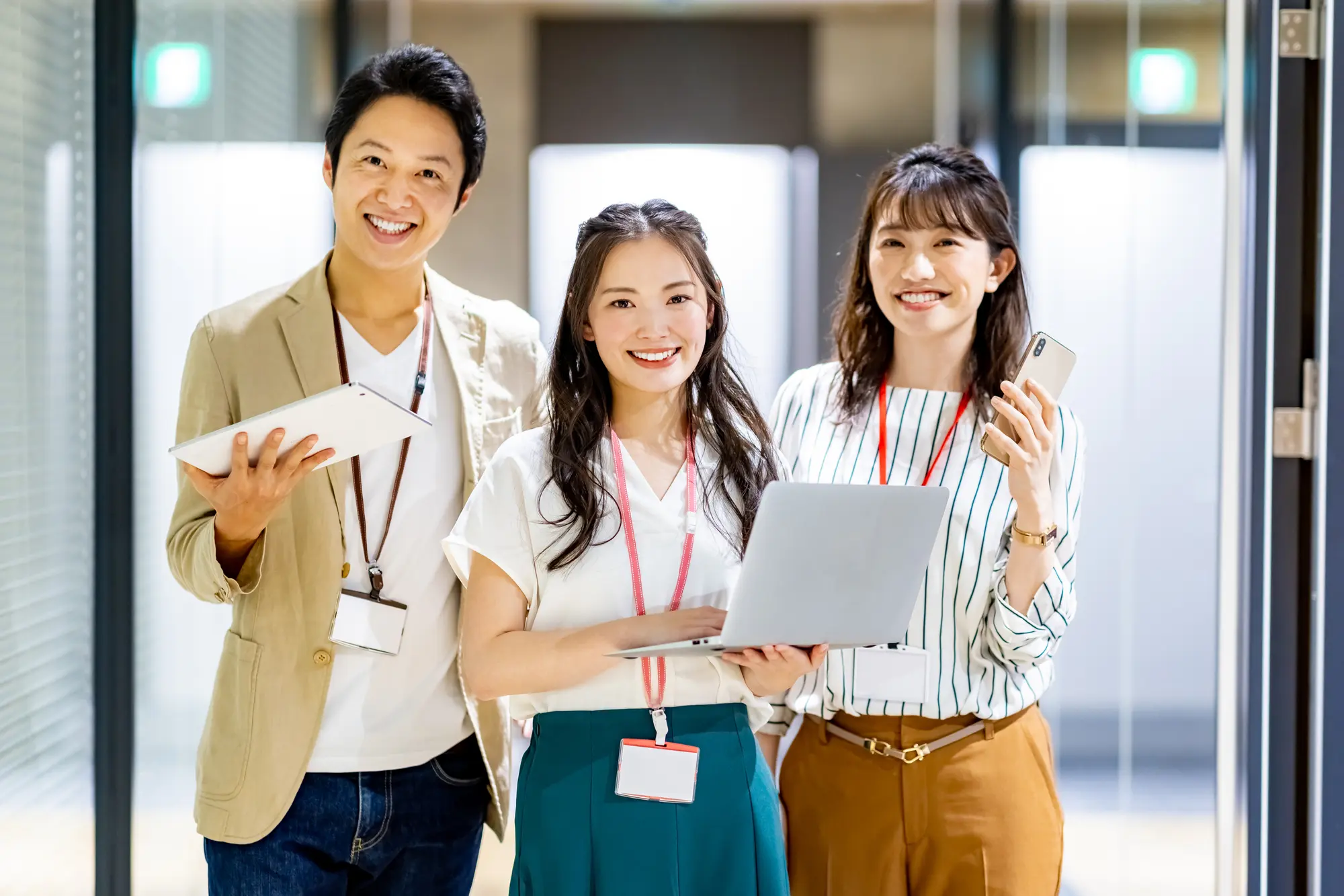 【ESFP向いてる仕事】人との交流を活かす高卒IT転職|楽しさと変化で成長