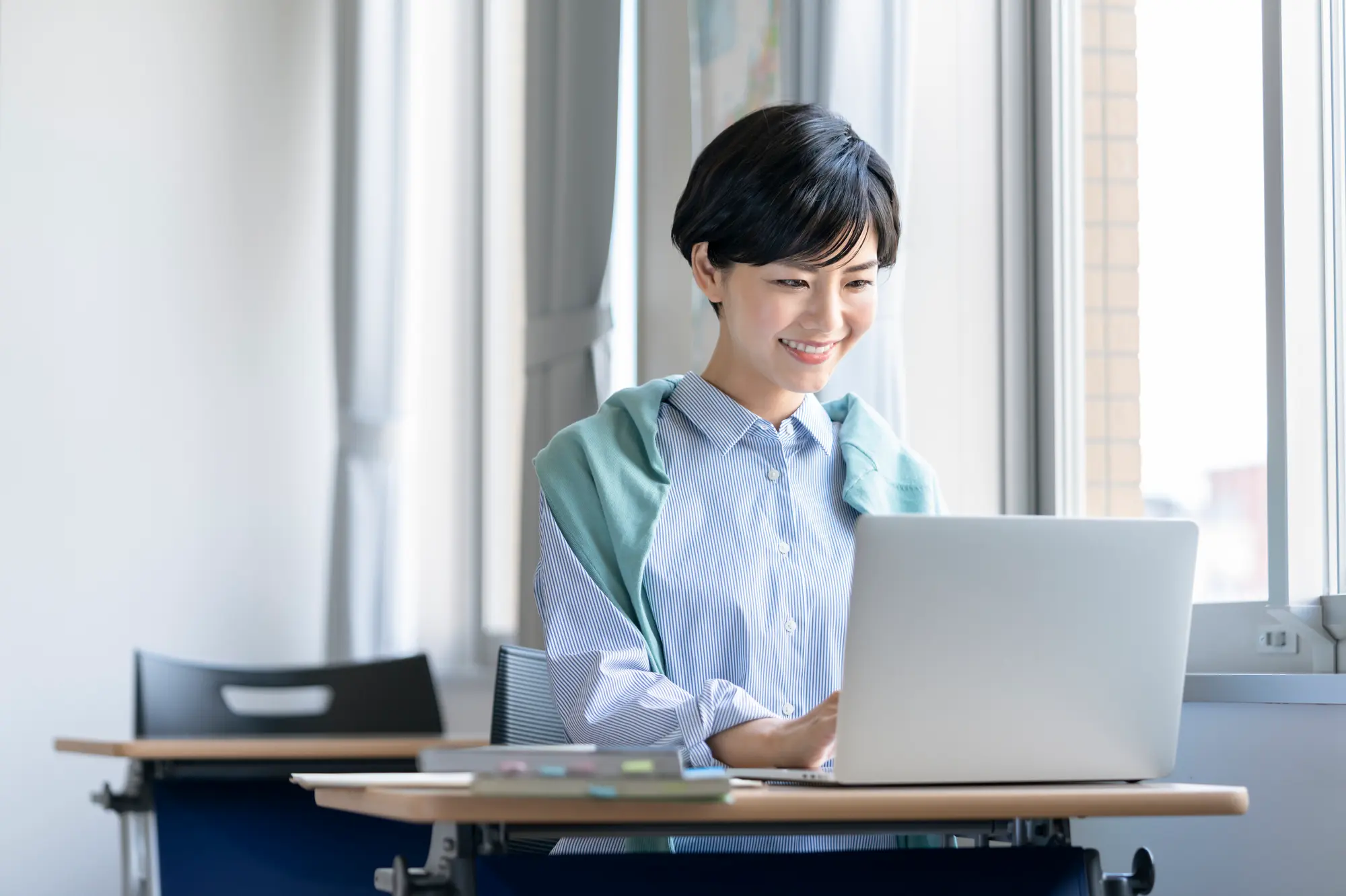 独学でWebデザイナーになる方法｜学習手順・おすすめ教材・就職のコツ