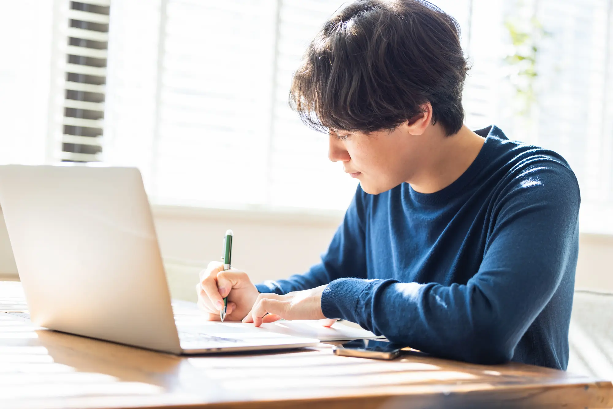 【20代高卒男性でも未経験転職は可能！未経験OKの仕事と採用されるコツ】